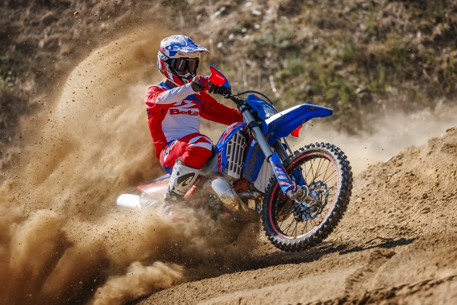 Pilote BETA en action sur une spéciale d’enduro